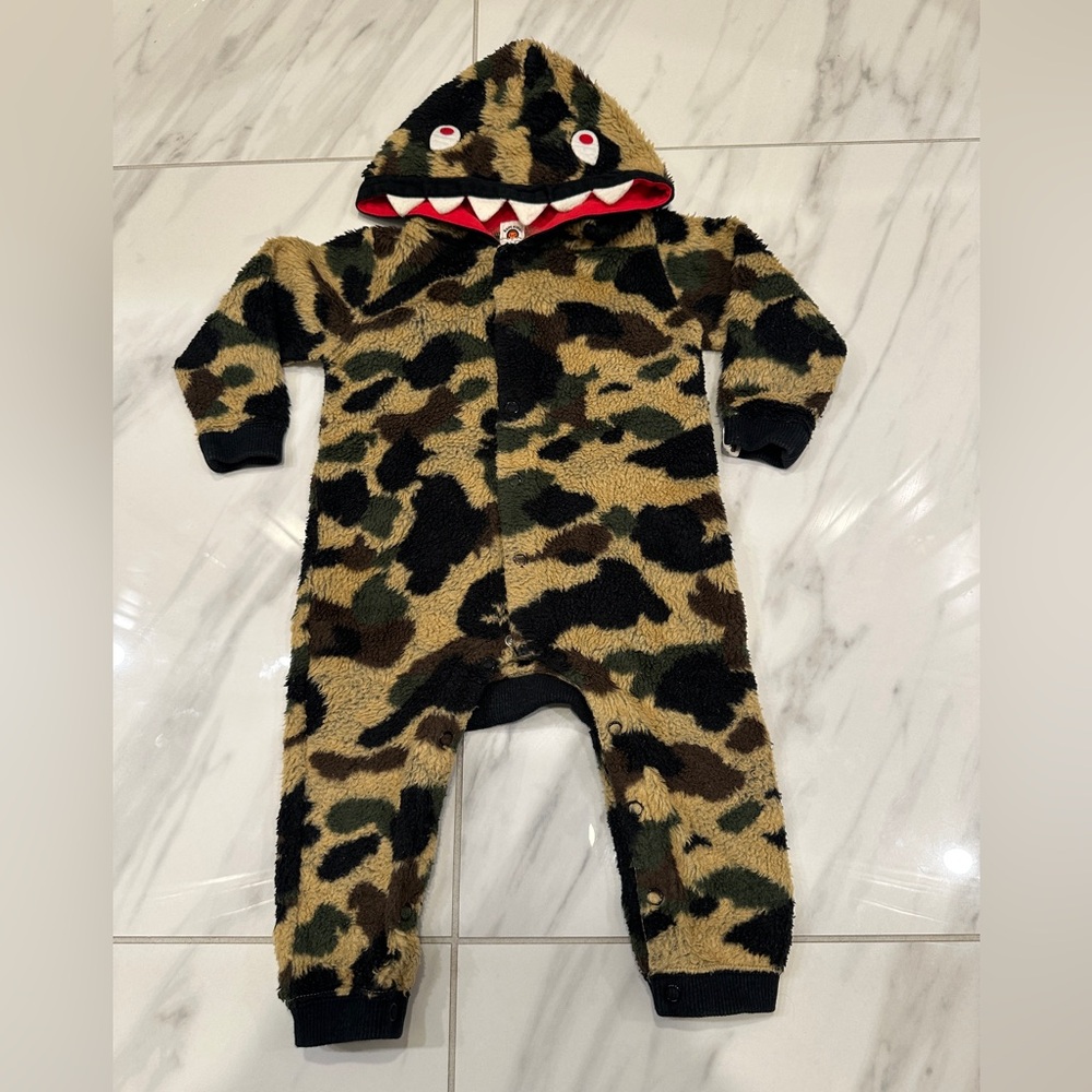 Bape shark jumpsuit tail size:80cm
